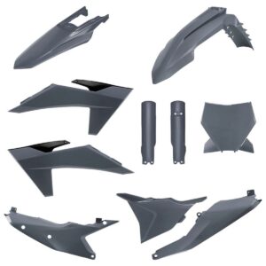 Kompletní sada plastů ( POLISPORT 91290 (POLISPORT kompletní sada plastů (FULL KIT) KTM SX/SX-F/XC/XC-F 23-24 v sadě tabulka přední (8672000004) a)