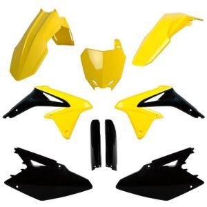 Kompletní sada plastů ( POLISPORT 91431 (POLISPORT kompletní sada plastů (FULL KIT) SUZUKI RMZ 450 08-17 v sadě tabulka přední (8659300001) i krytky)